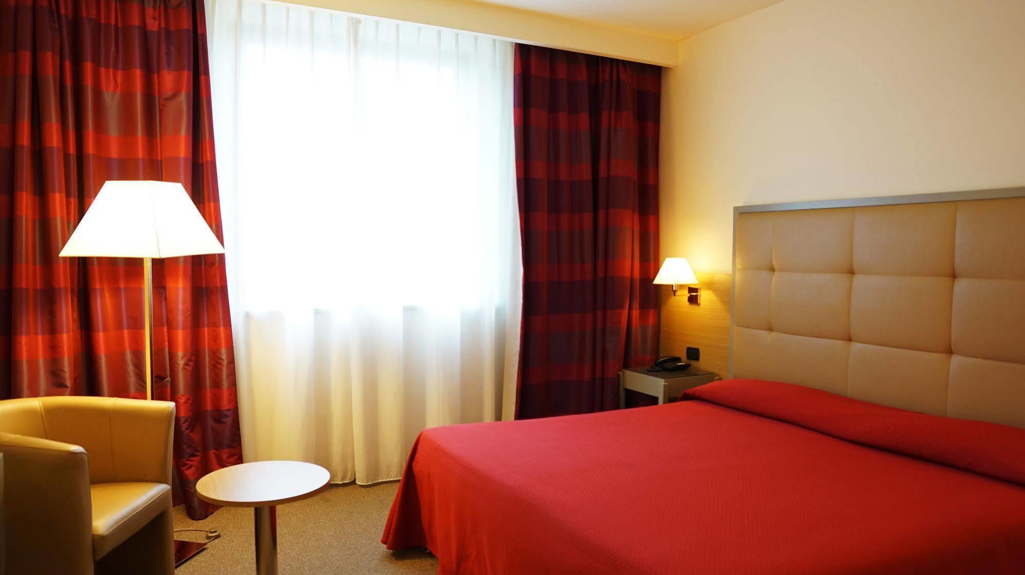 Garden Hotel Arezzo Luaran gambar