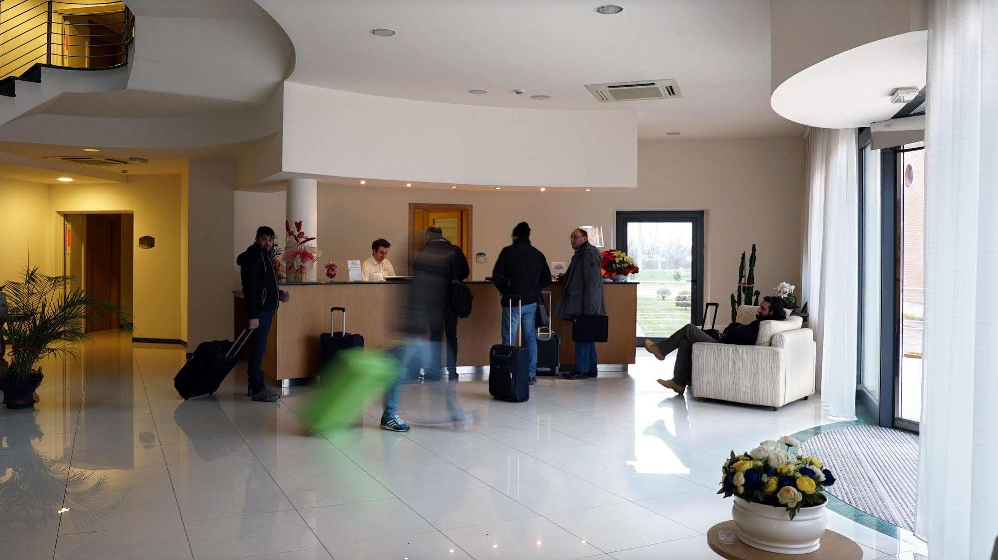 Garden Hotel Arezzo Luaran gambar