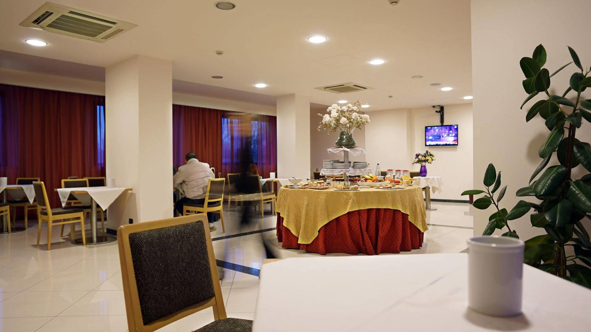 Garden Hotel Arezzo Luaran gambar